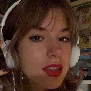 Meet your Posher, Evangeline